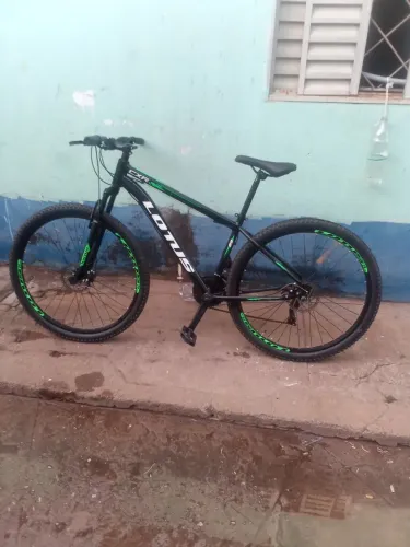Bicicleta Lotus CXR 29