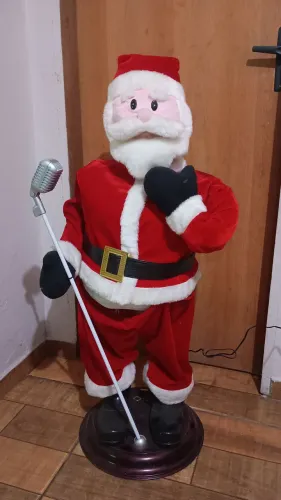 boneco animado de Papai Noel cantor com microfone 1, 08 m de altura - funcionando