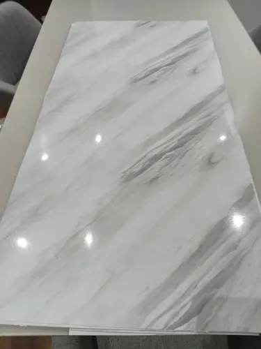 Piso autocolante PVC