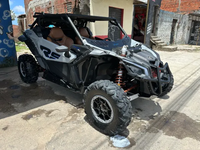 Vendo ou troco utv can am xds com som e acessórios ler todo o anúncio 