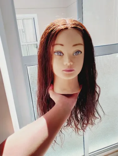 Boneca para treino de penteado/corte de cabelo 
