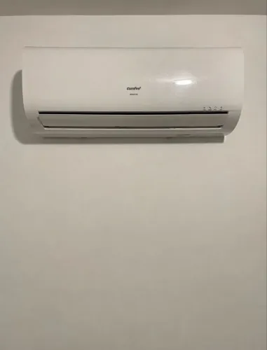 Ar-condicionado Split Inverter Comfee 9.000 BTUs
