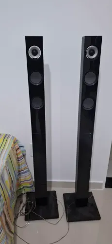 Caixas de som.