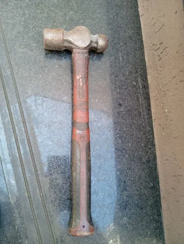 Martelo de Bola usado.