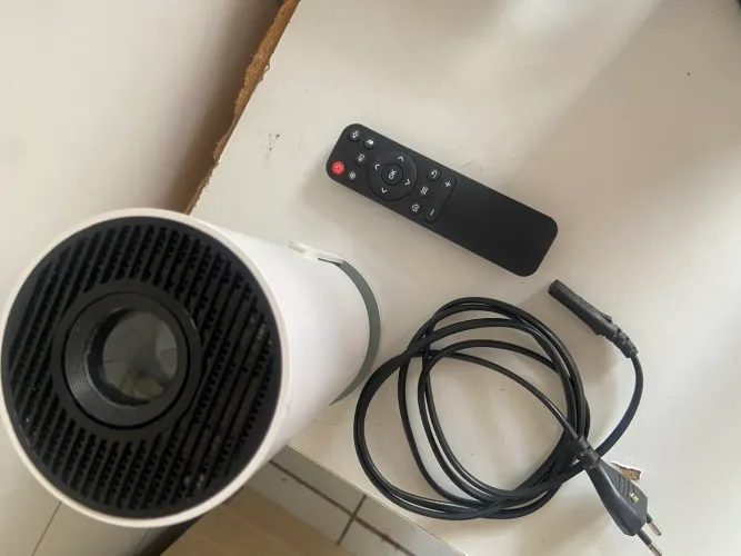 Projetor HY300