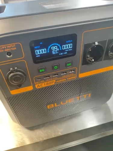 BLUETTI AC180P 1800W 220v