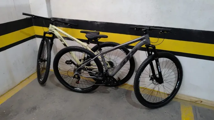 2 Bicicletas Aro 29 GTS Dexter 24 Marchas com Selim Confort e Cadeado