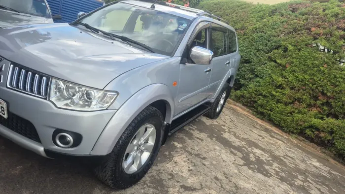 Mitsubishi Pajero Dakar 3.2 4X4 T.i. Dies. 5P Aut. 2012