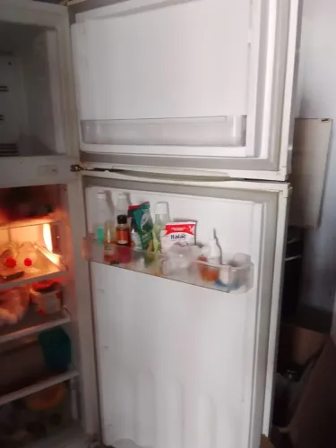 VENDE-SE GELADEIRA