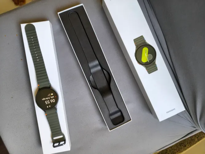 Samsung Galaxy Watch7 44mm Bluetooth | Completo | Estado de Novo