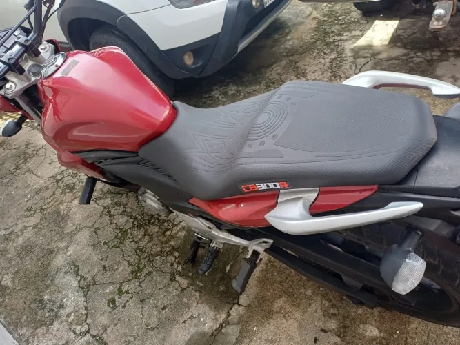 CB300R ANO 2013