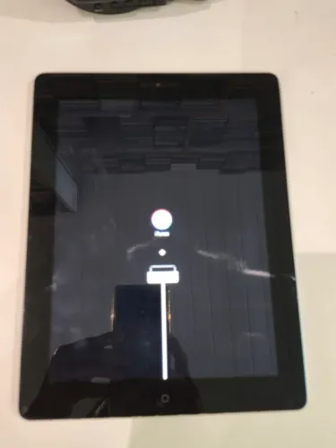 Tablet IPad 2 (16GB) - Modelo A1395 - Ótimo Estado Estético (Para Reparo / Peças)