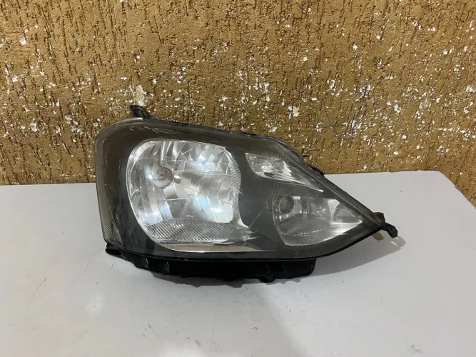 Farol direito Etios 2011/2012/2013/2014/2015/2016/2017/2018/2019/2020/2021
