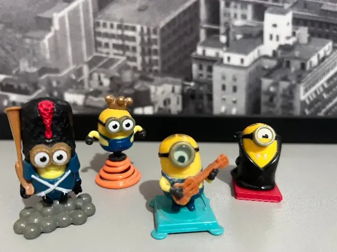 KIT Bonecos Kinder Ovo - Minions
