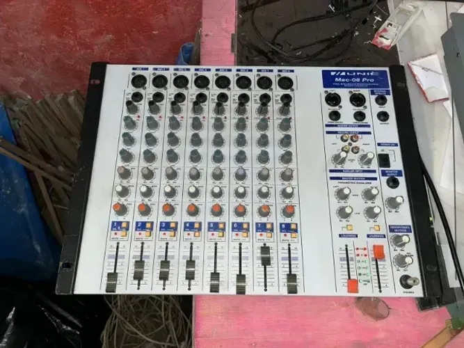 Mesa De Som M-Unic Mac-08 Pro - 8 Canais - Ideal Para Voz E Violão / Pequenos Eve
