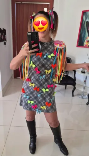 Vestido de festa junina xadrez cinza com laços 