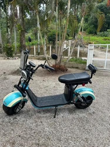 Barbada Scooter elétrica 2000W 