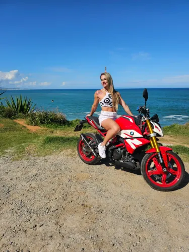 G310 R ano 2023, doc em dia. 1 dona, nada a fazer