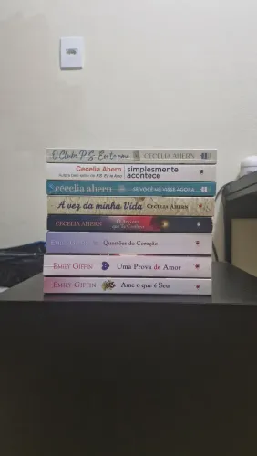 Kit 8 Livros Cecelia Ahern e Emily Giffin - Romances