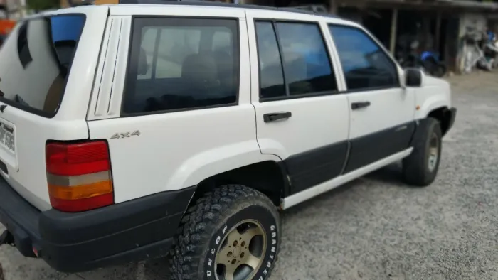 Jeep Grand Cherokee Laredo 4.0 Aut. 1998