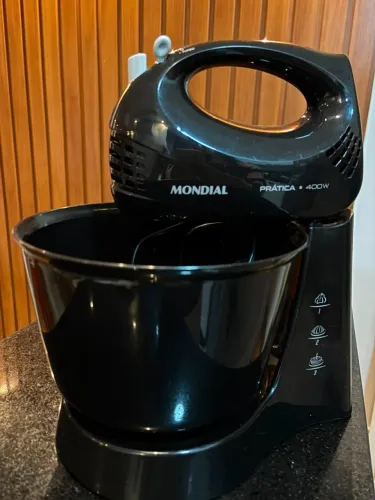 Batedeira Mondial Preta 400W Prática - 3 Velocidades
