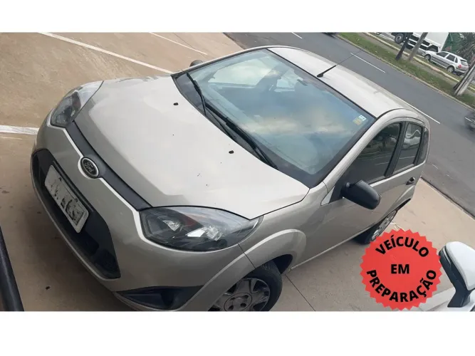Ford Fiesta 1.0 Rocam SE Plus Hatch 8V Flex 4P Manual 2013