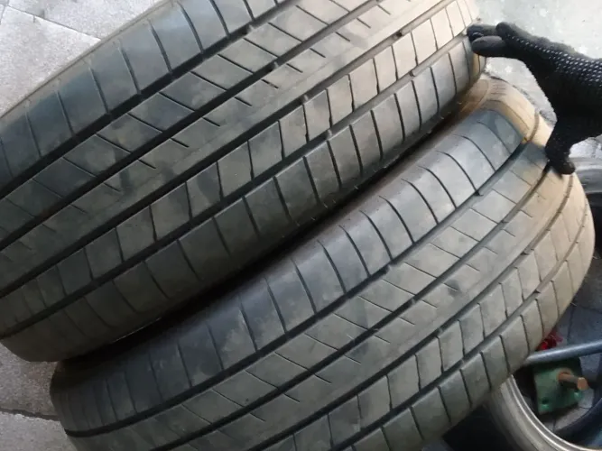Pneu 235/55/18 Bridgestone 