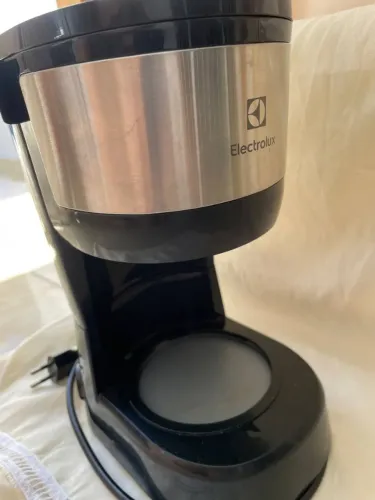 CAFETEIRA ELÉTRICA ELETROLUX EFFICIENT ECM10