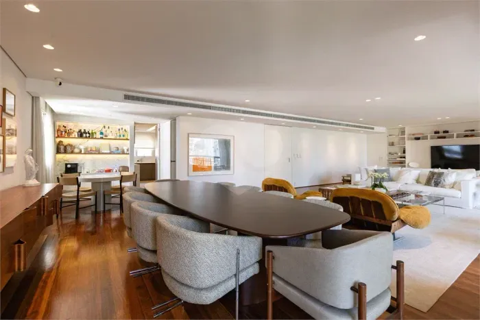 Vila Nova Conceição | Apartamento com 4 Suítes, 4 Vagas e Lazer Completo