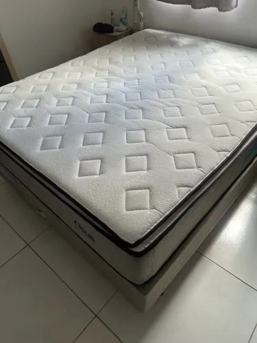 CAMA BOX QUEEN MARCA PLUMATEX