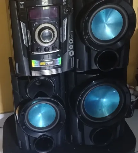 Som Mini System LG modelo MCD605