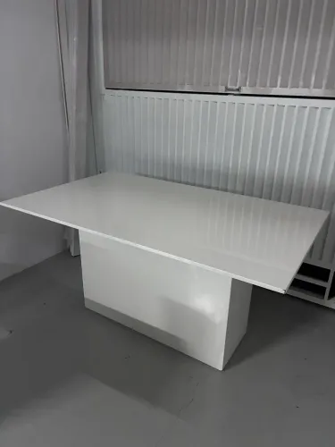 Mesa de Jantar Branca Resinada (Retangular)
