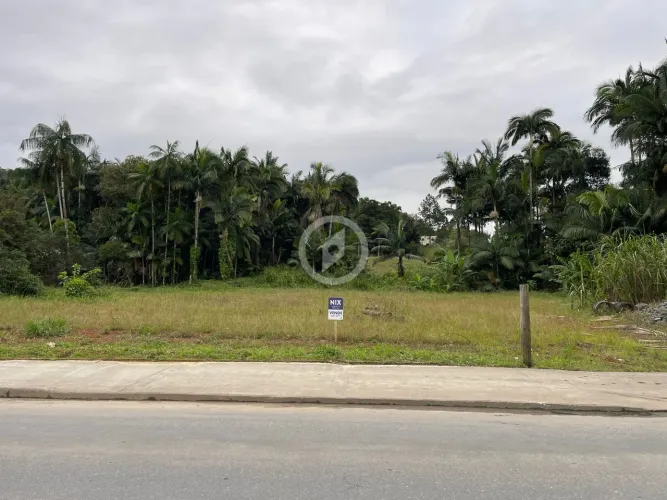 Terreno de perfil comercial