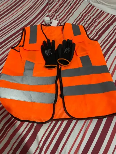 Colete refletivo e luva neoprene 