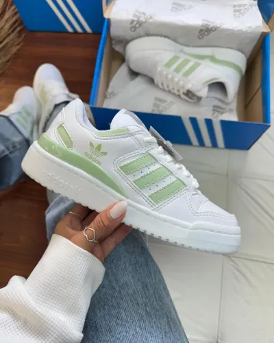 Modelos de tênis variados