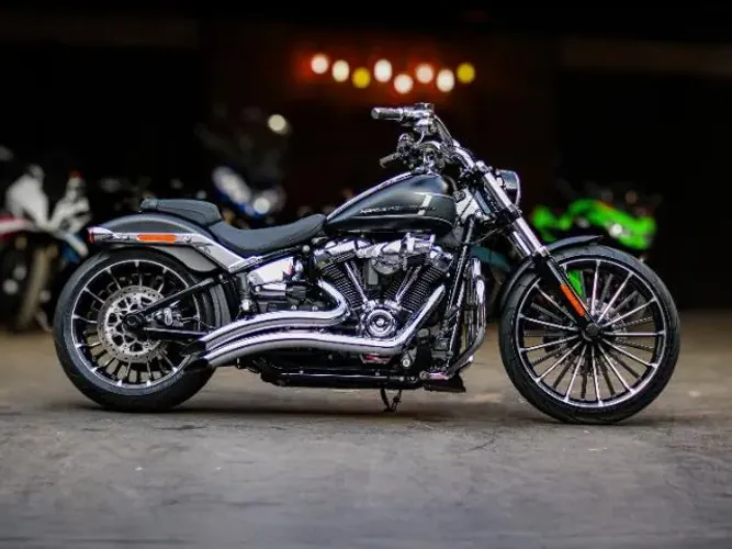 HARLEY-DAVIDSON BREAKOUT 117 FXBR