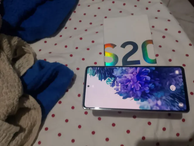 Vendo um S20 fe
