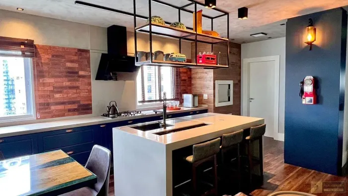 Apartamento Mobiliado à Venda em Balneário Camboriú | 3 Suítes | 150m da Praia | 134m²