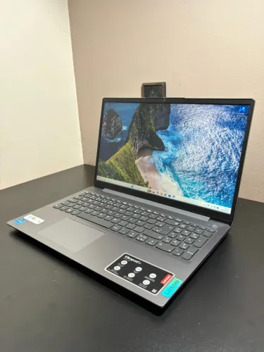 Notebook Lenovo i3 11gen 1115g4 + SSD + 8gb ddr4 RAM | Rápido e Revisado
