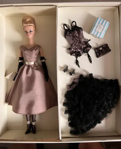 Barbie Silkstone impecável!!!!!!