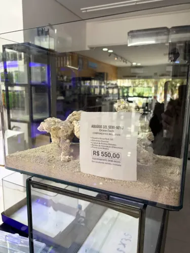 Aquário Ocean Tech nano 32 L preto