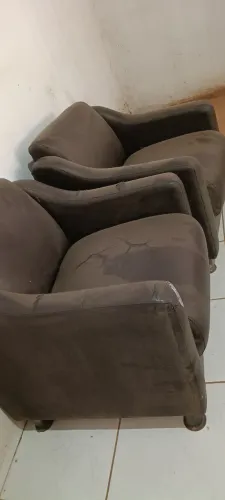 2 POLTRONAS SIMPLES