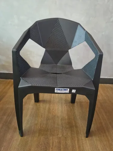 Cadeira de plástico poltrona Diamante 182kg