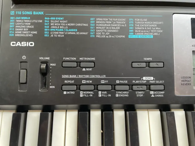 Teclado Casio LK 180 
