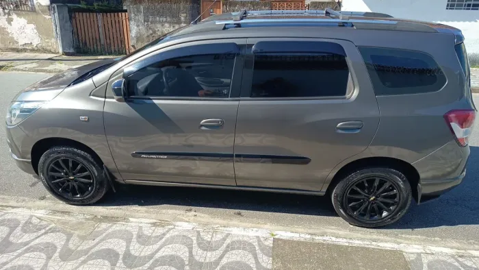Chevrolet Spin Advantage 1.8 8V Econo.flex 5P Aut. 2014