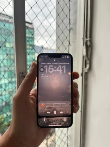 iPhone 14 - R$ 2.000