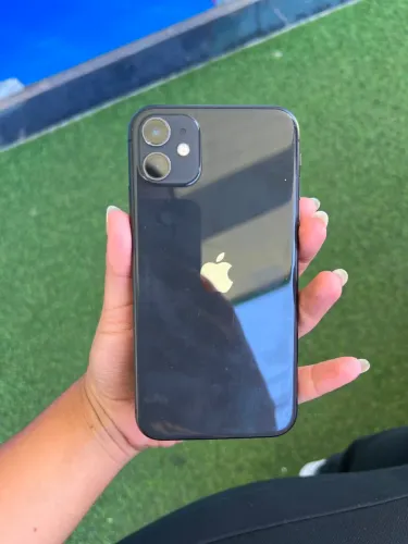 iPhone 11 todo bom aceito cartão