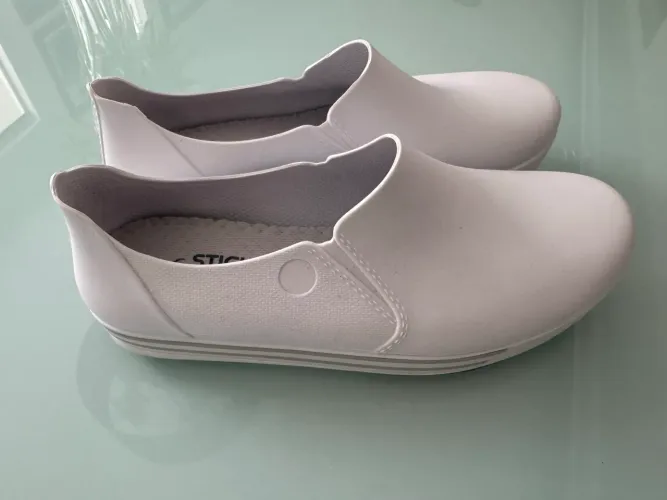 Tênis Sticky Shoes 