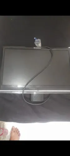 Monitor Lenovo