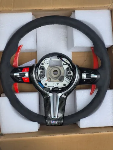 Volante bmw de Alcantra e carbono!
